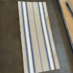 Short Table Runner Striped